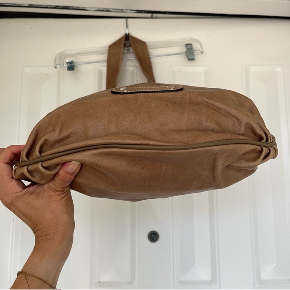 Longchamp Leather Hobo shoulder bag, NWT, tan color, "Lune" style like. Large - Picture 2 of 14